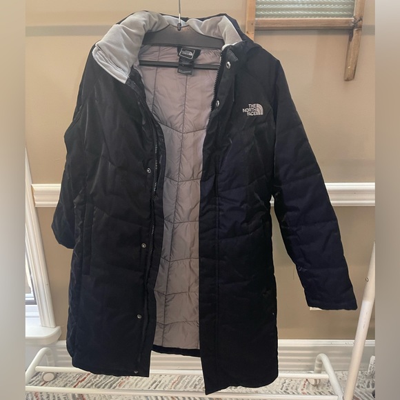 Girls North Face coat - Picture 3 of 4